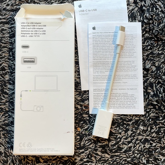 APPLE USB-C TO USB ADAPTER. - Picture 2 of 4